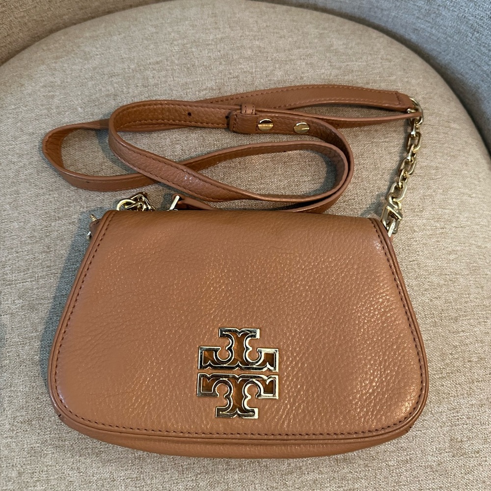 Tory Burch mini Britten crossbody purse in tan color